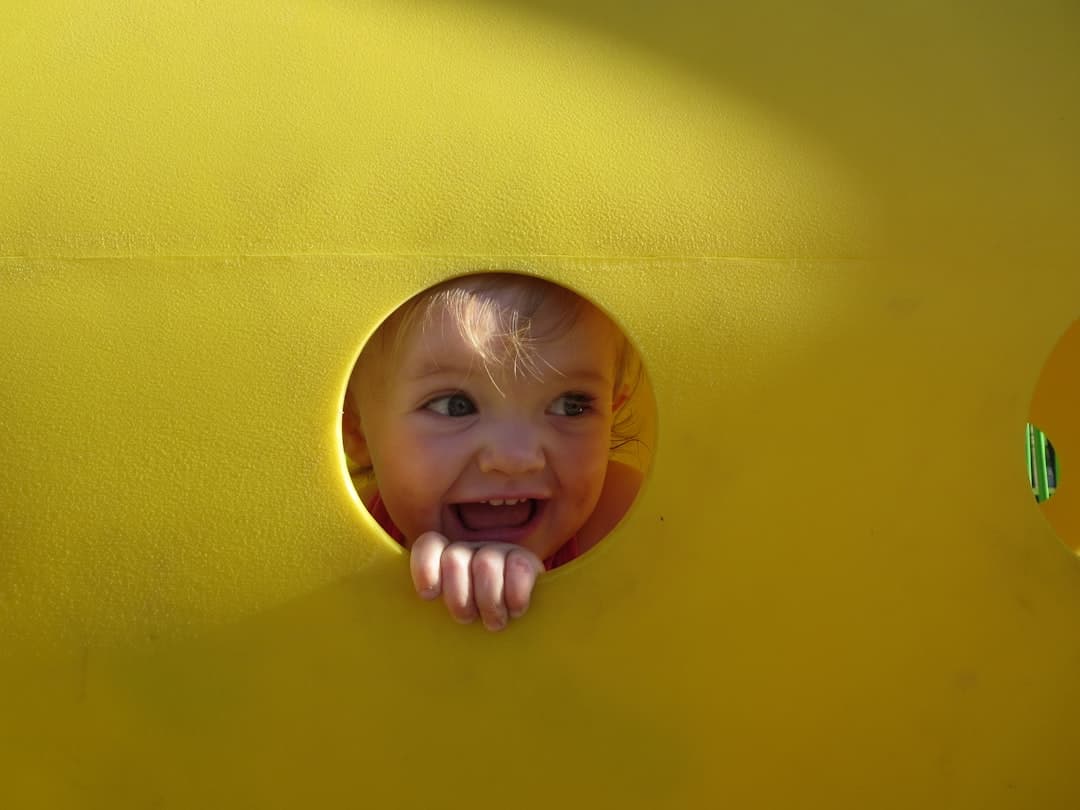 Object Permanence in Babies: When & How It Develops (6-12 Months)